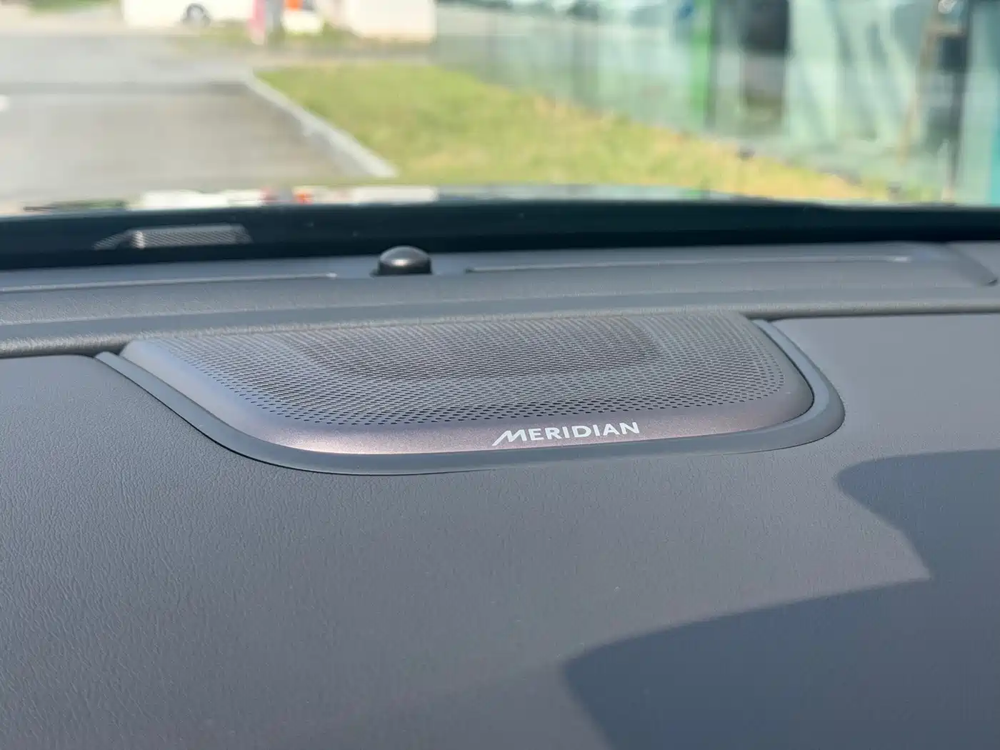 Jaguar XFL 2025 2025 2.0T P250 FWD Luxury Edition