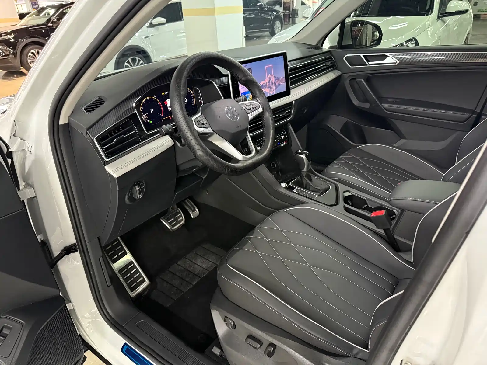 Фото 5 - Volkswagen Tiguan L