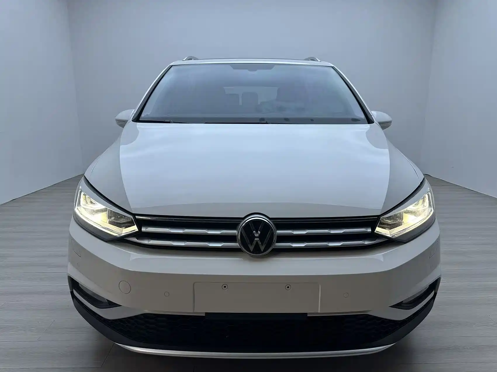 Photo 5 - Volkswagen Touran