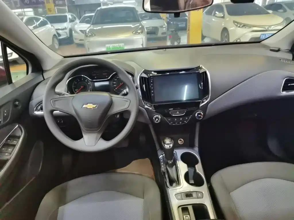 Chevrolet Cruze 2018 2018 320 Automatic Pioneer Sunroof Edition