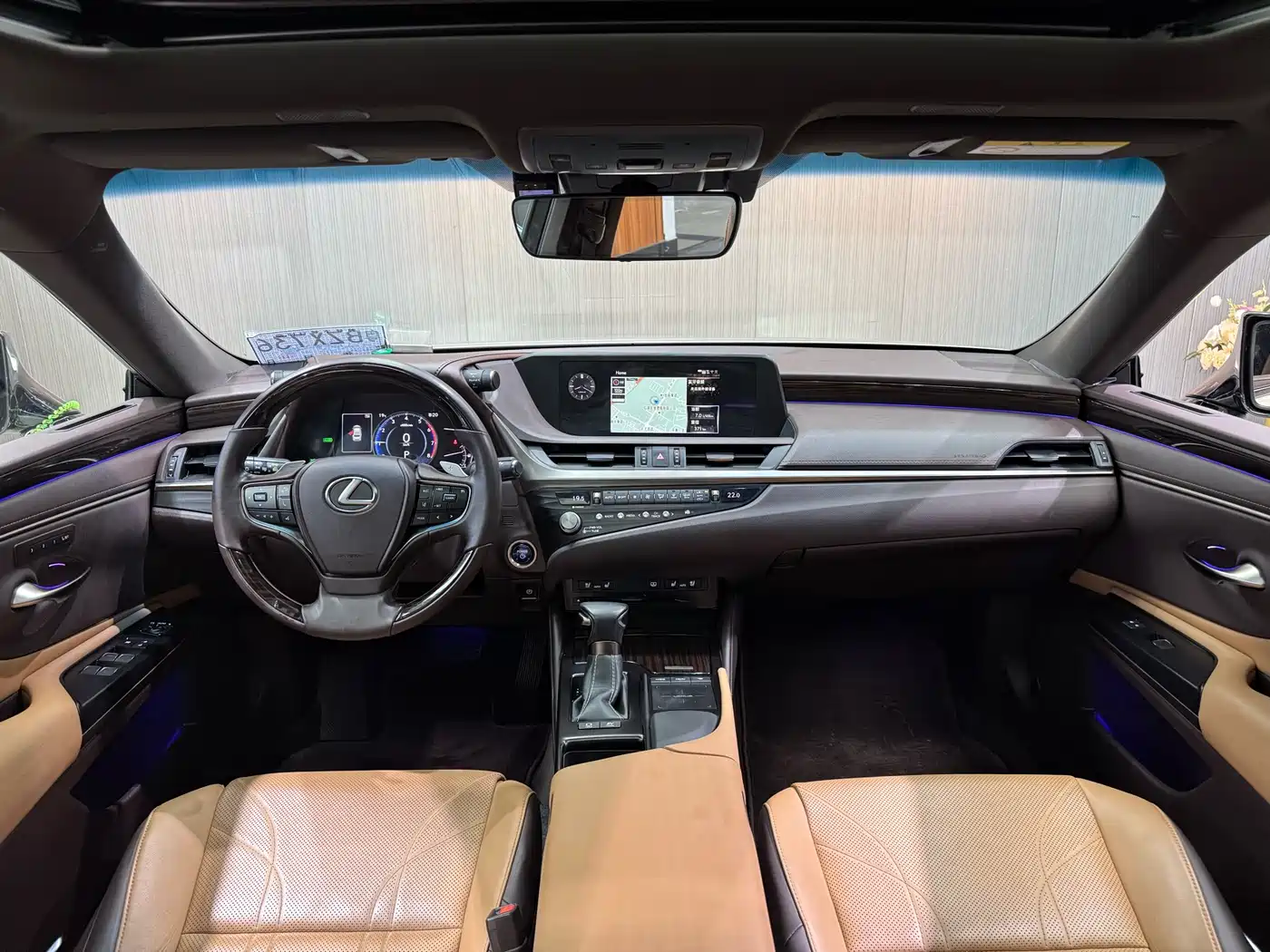 Lexus ES 2020 Model 300h Premium Edition фото 6