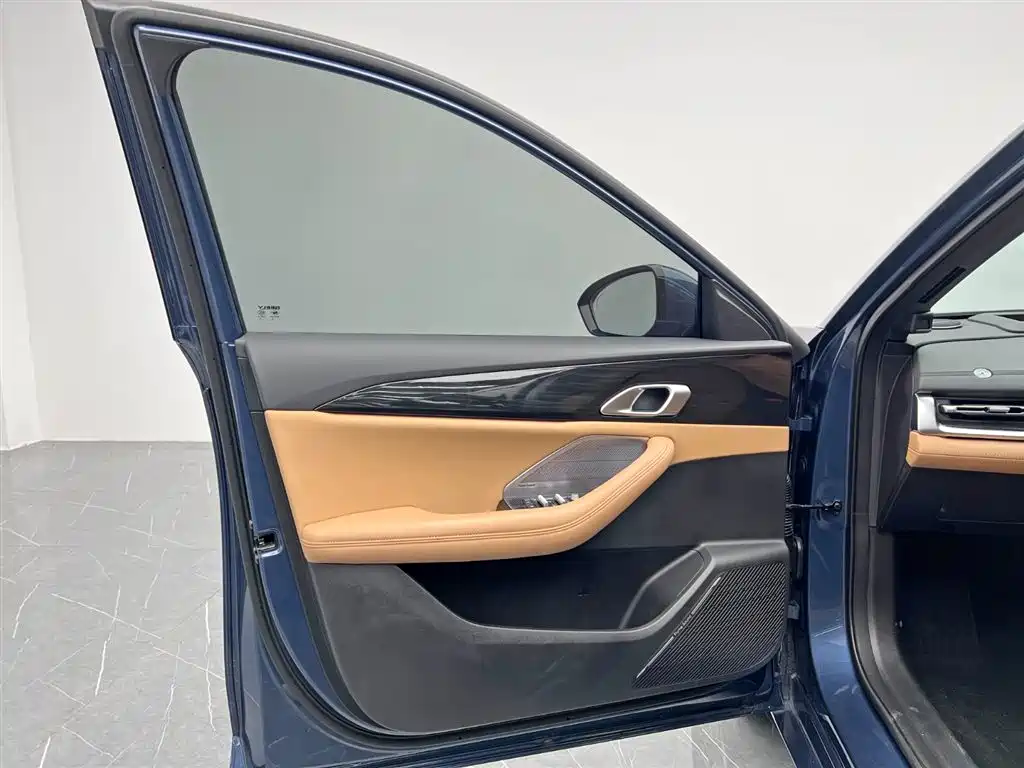 Geely Galaxy Galaxy A7 2025 EM-i фото 12