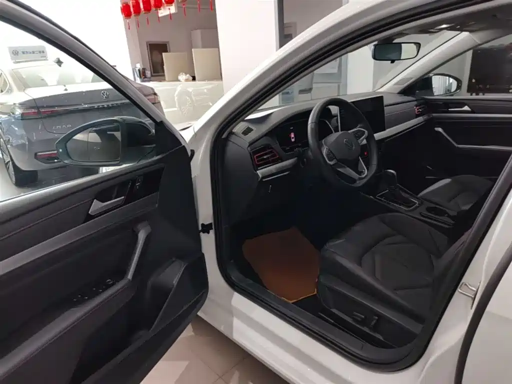 Volkswagen Lavida 2024 Model 300TSI DSG Starlight Leading Edition фото 16