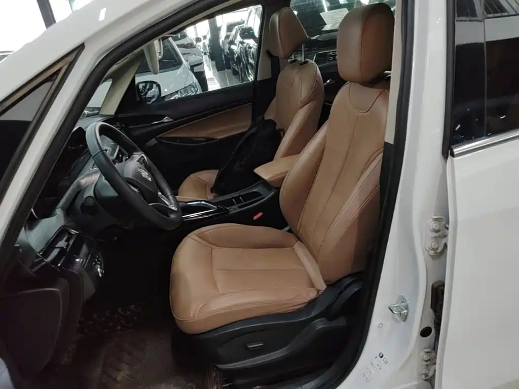 Buick GL6 2023 2021 323T Mild Hybrid Connected Luxury