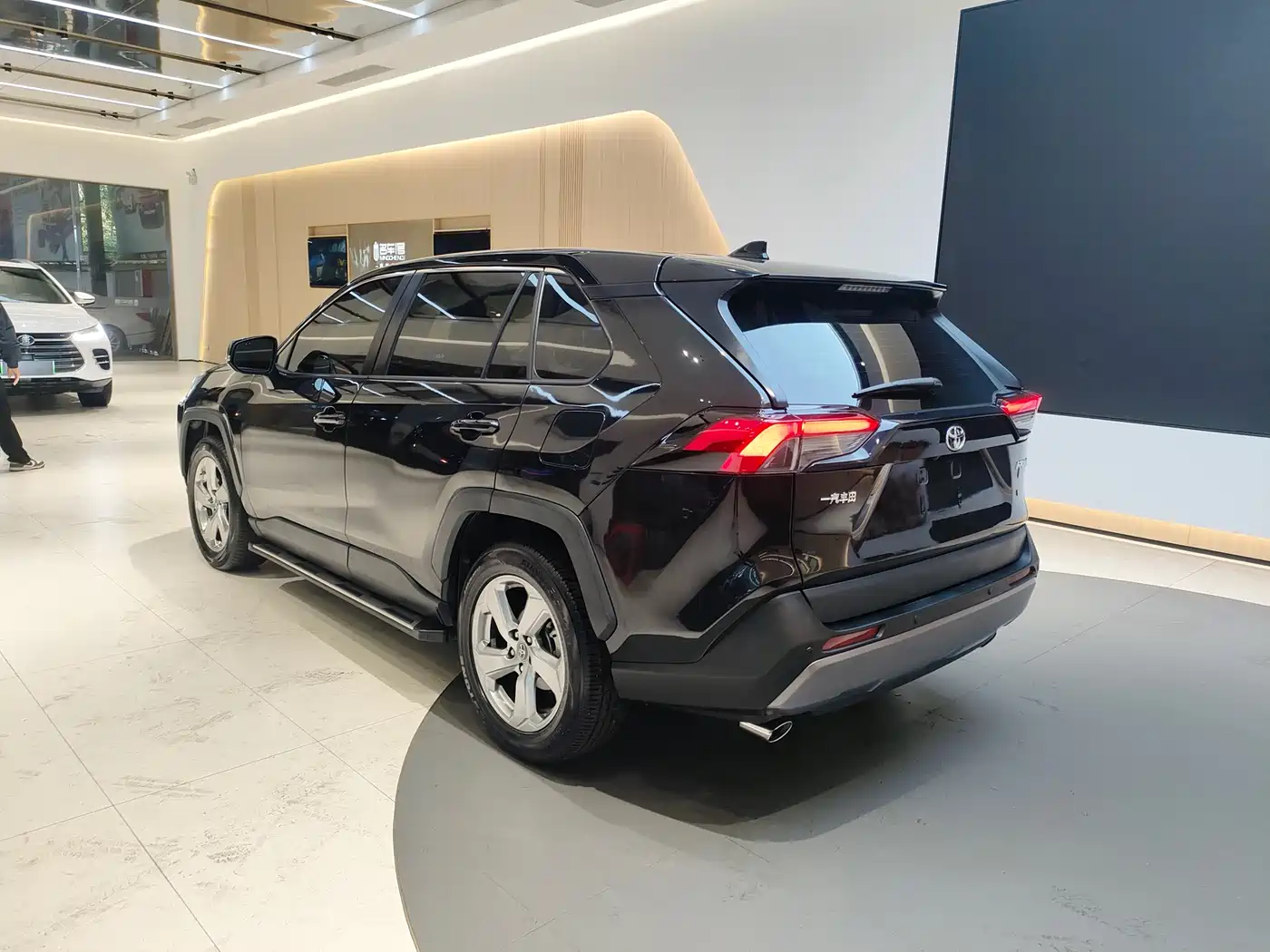 Toyota RAV4 Rongfang 2021 2.0L CVT 2WD Trend фото 7