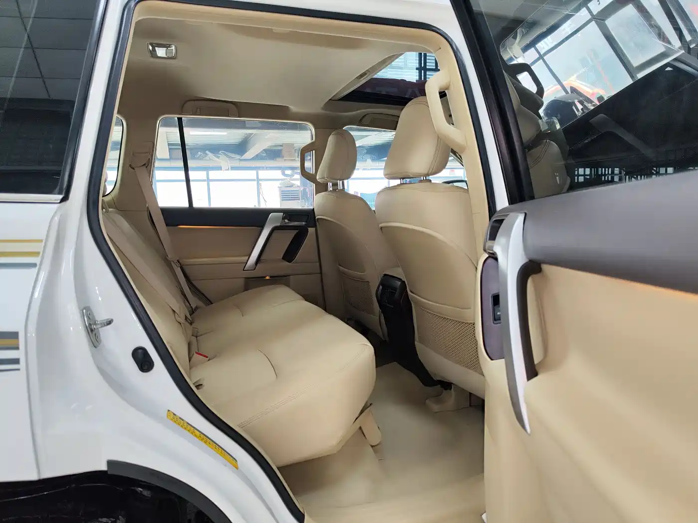 Toyota Prado 2014 4.0L Automatic TX-L фото 10
