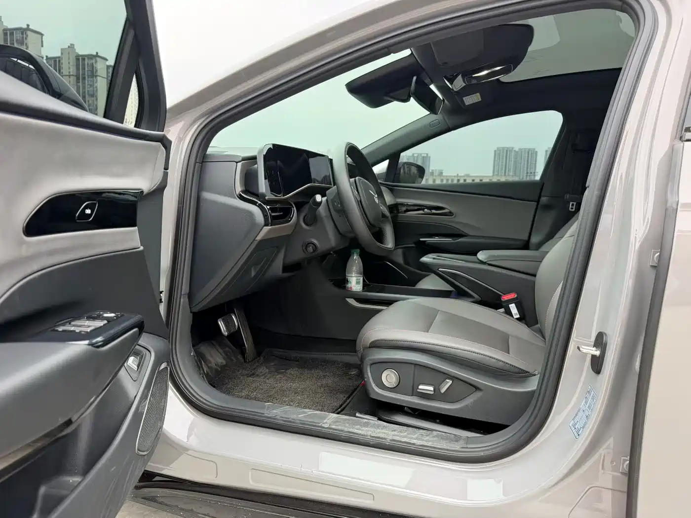 Hongqi EH7 2025 2025 640 AWD Smart Selection Edition