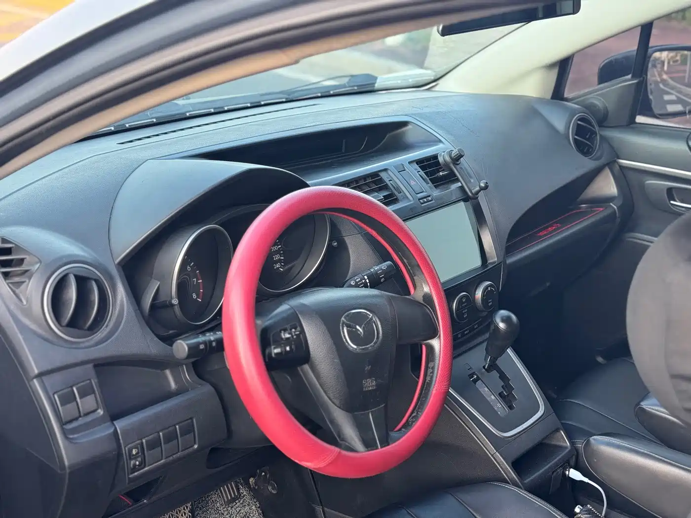Mazda Mazda5 2012 2011 2.0L Automatic Comfort