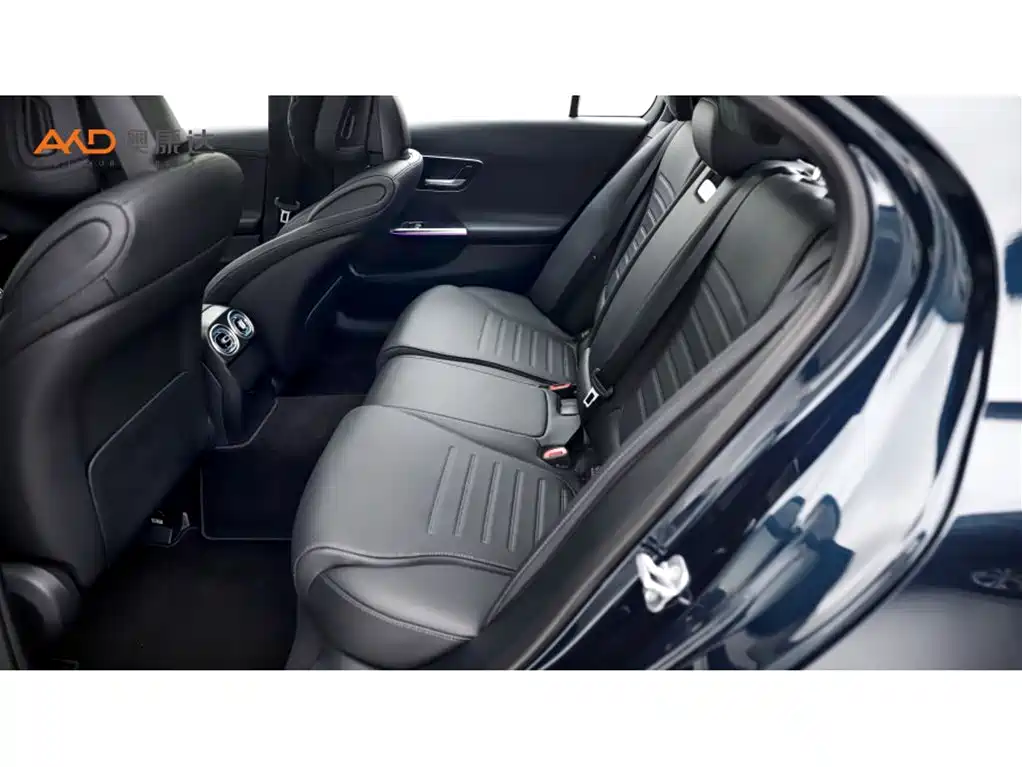 Mercedes-Benz C-Class 2024 Second Facelift C 260 L Sport фото 7