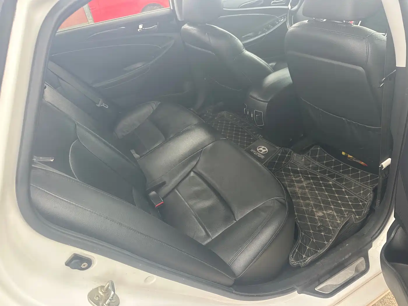 Hyundai Sonata 2014 2.4L Automatic Leading Edition China IV фото 6
