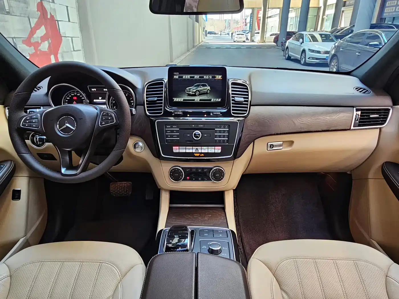 Mercedes-Benz GLE 2016 GLE 400 4MATIC фото 7