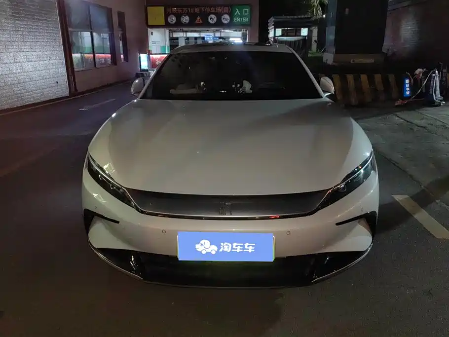 BYD Han 2025 DM-i Smart Drive Edition 125KM Elite фото 2