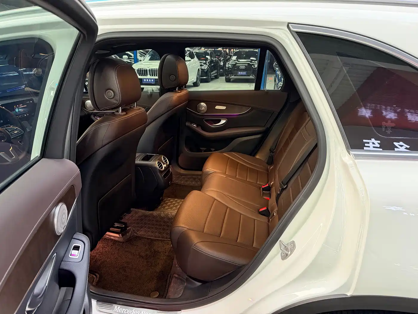 Mercedes-Benz GLC 2020 Facelift GLC 260 L 4MATIC Luxury фото 9