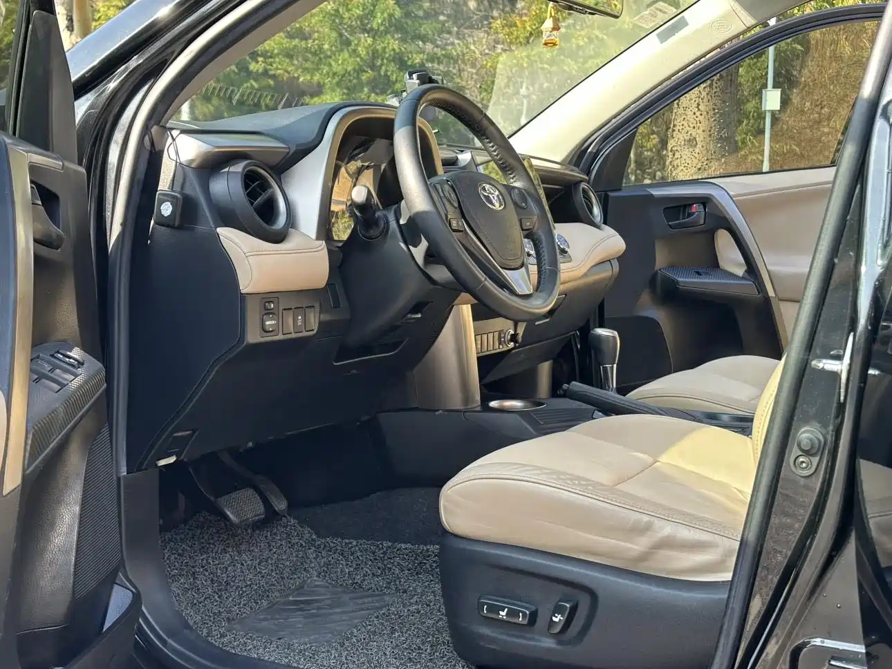 Toyota RAV4 Rongfang 2013 2.5L Auto 4WD Elite фото 6