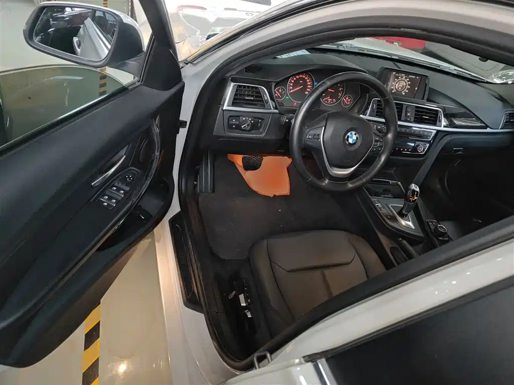 BMW 3 Series 2016 320Li Progressive фото 12