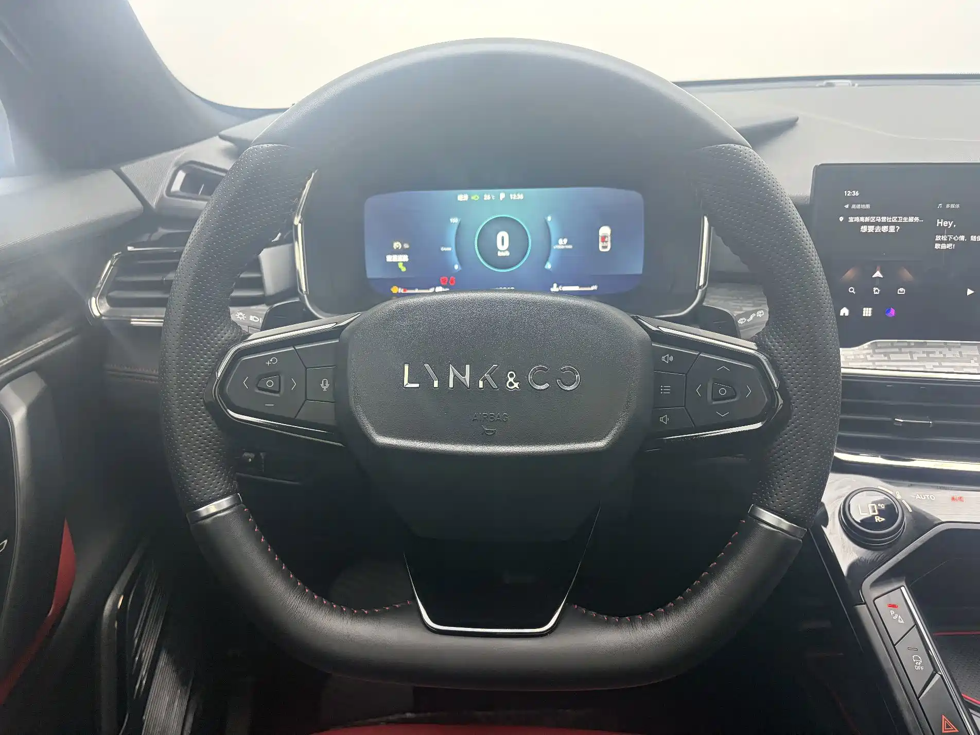 Фото 15 - Lynk & Co 06
