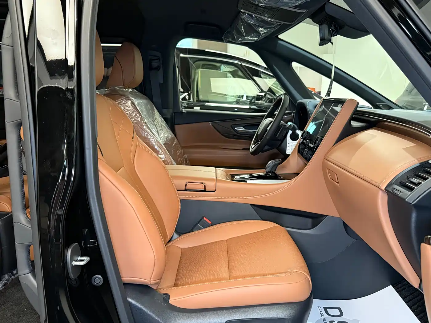Toyota Vellfire 2024 Crown Hybrid 2.5L Executive Premium Edition фото 9