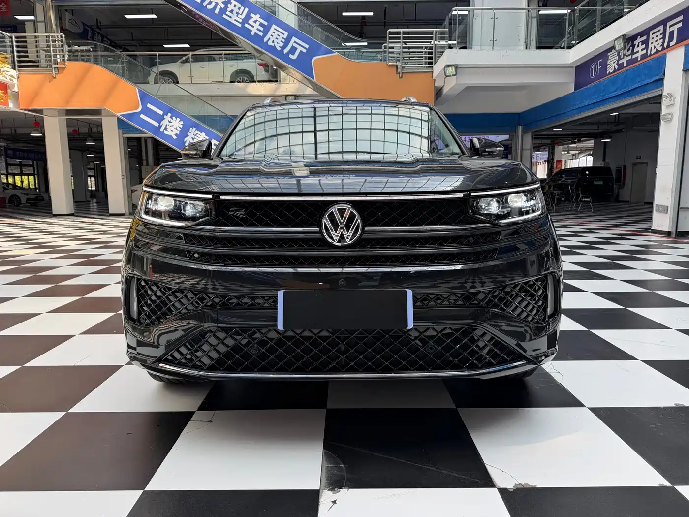 Volkswagen Talagon 2024 Model 380TSI 4WD R-Line Grand Touring Edition фото 2