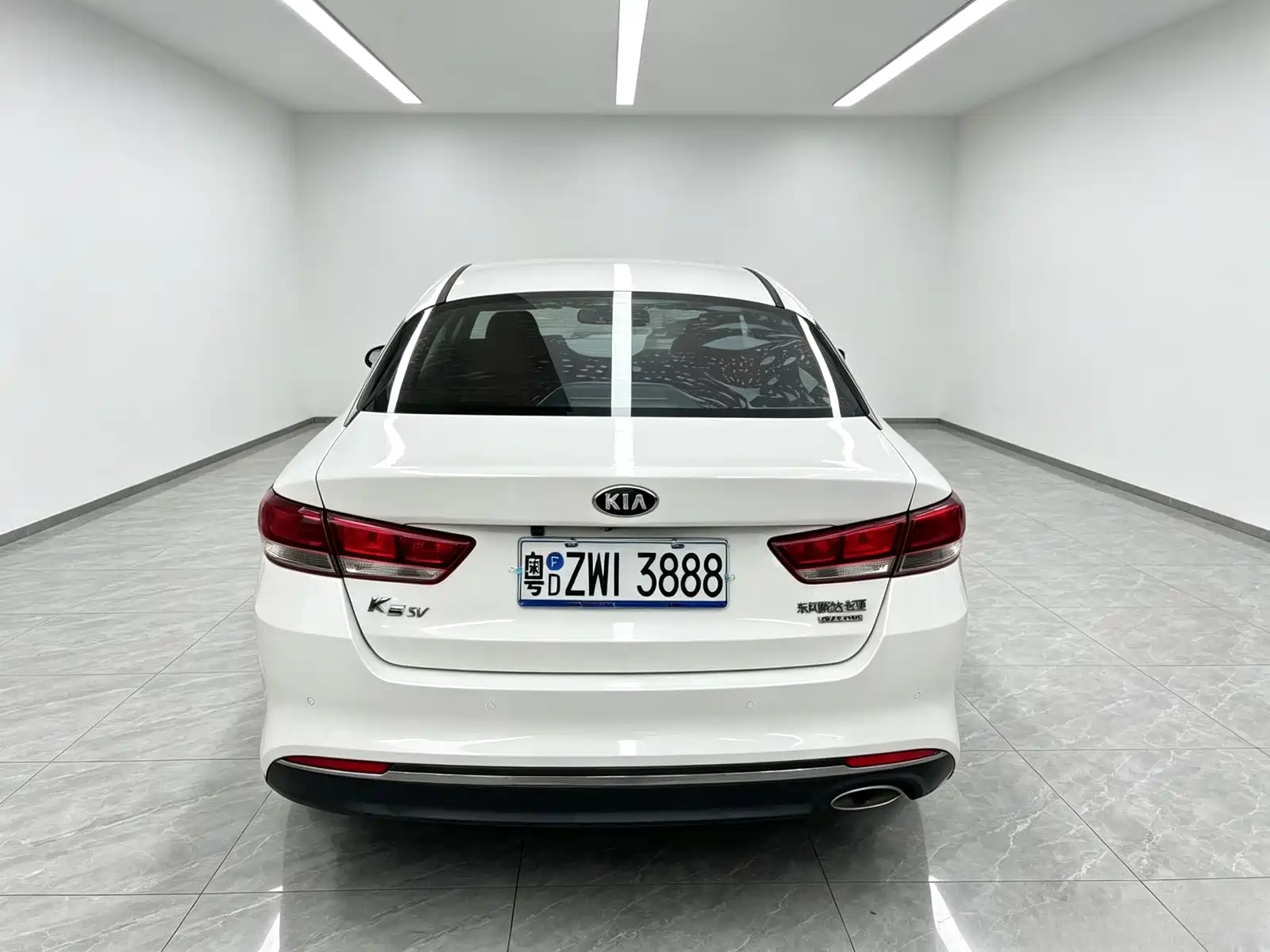 Фото 8 - Kia K5