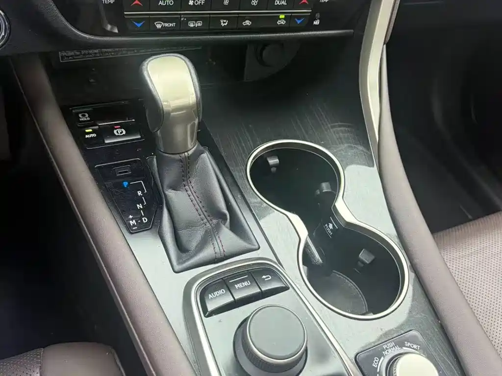 Lexus RX 2016 300 4WD Elegance Edition (China V) фото 7