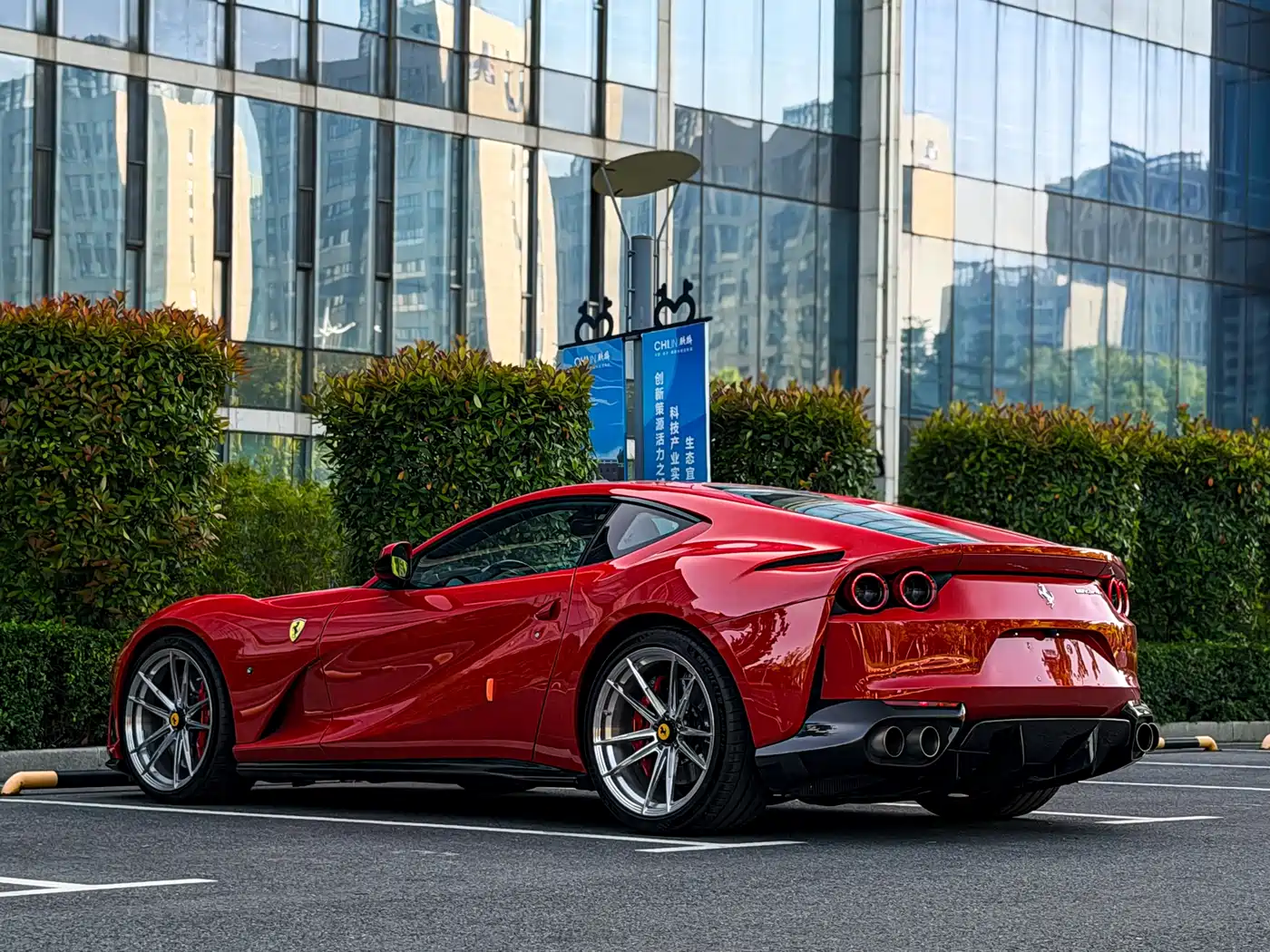 Ferrari 812 2017 6.5L Superfast фото 28
