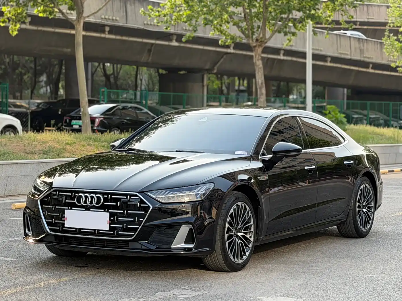 Audi A7L 2024 45 TFSI Luxury фото 2