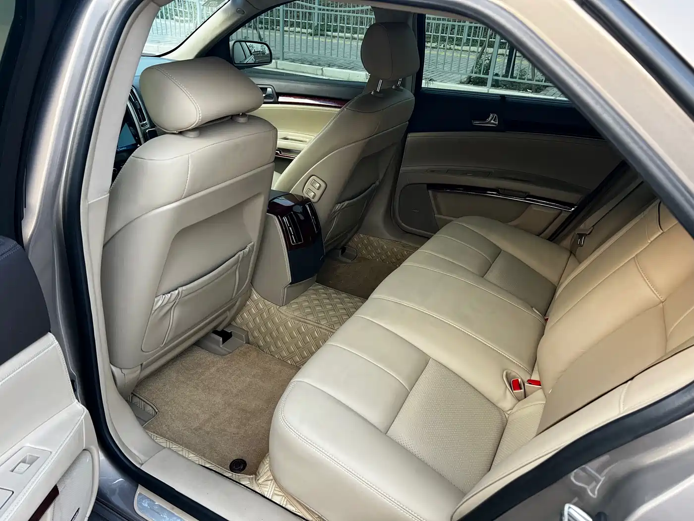 Cadillac SLS 2012 2.0T Comfort фото 13