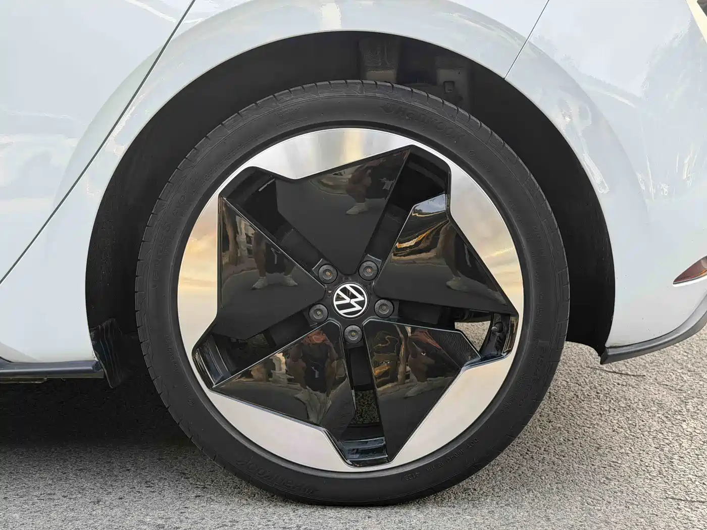 Volkswagen ID.3 2023 Pure Smart Edition фото 7