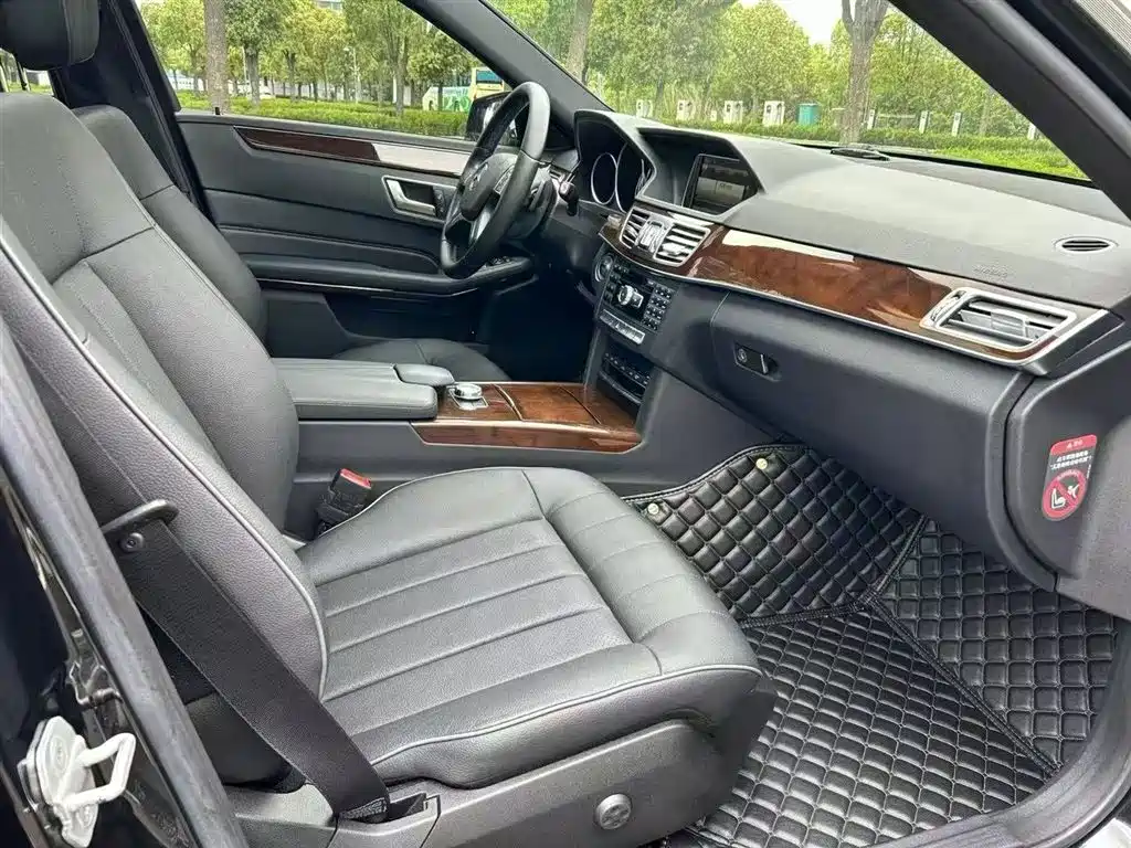 Mercedes-Benz E-Class 2015 E 200 L фото 13