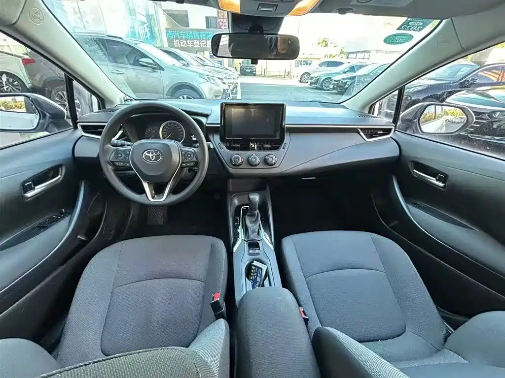 Toyota Corolla 2021 1.2T S-CVT Pioneer Edition фото 2