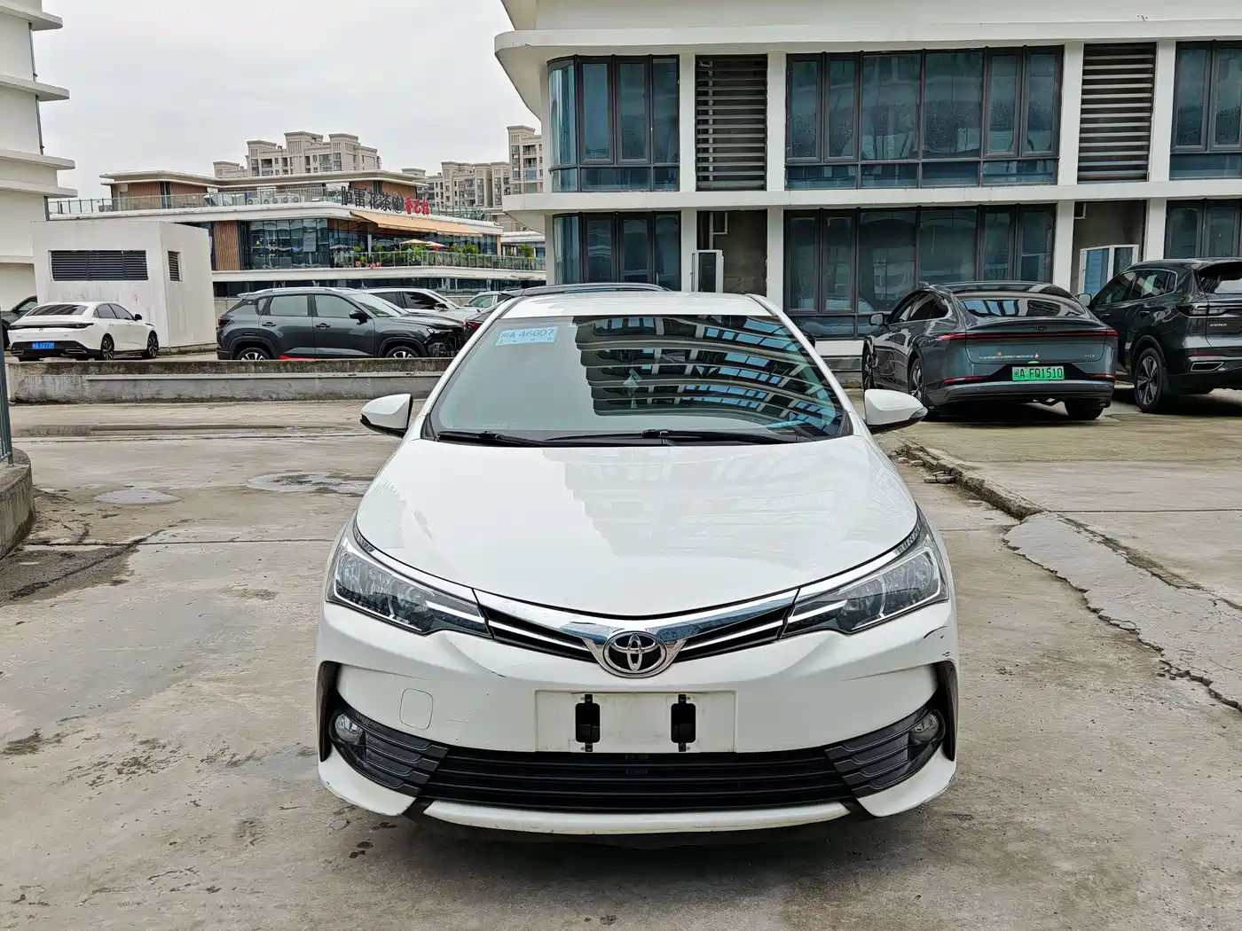 Toyota Corolla 2017 Facelift 1.2T S-CVT GL фото 2