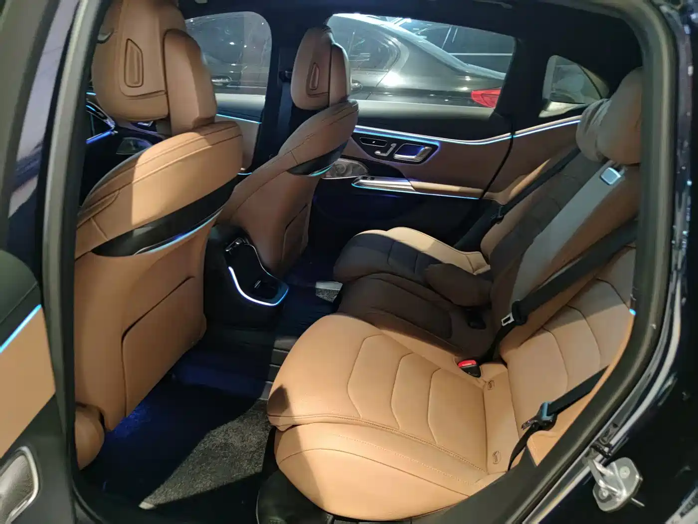 Фото 6 - Mercedes-Benz E-Class
