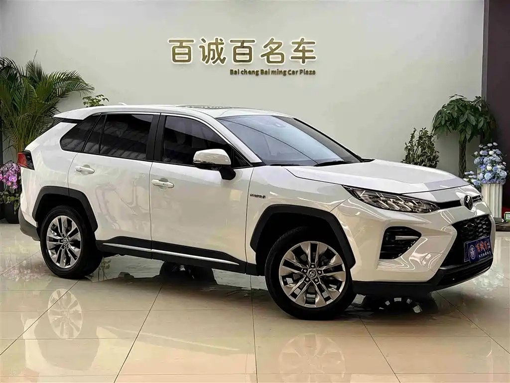 Toyota Wildlander 2022 Hybrid 2.5L E-CVT FWD Luxury PLUS Edition фото 3