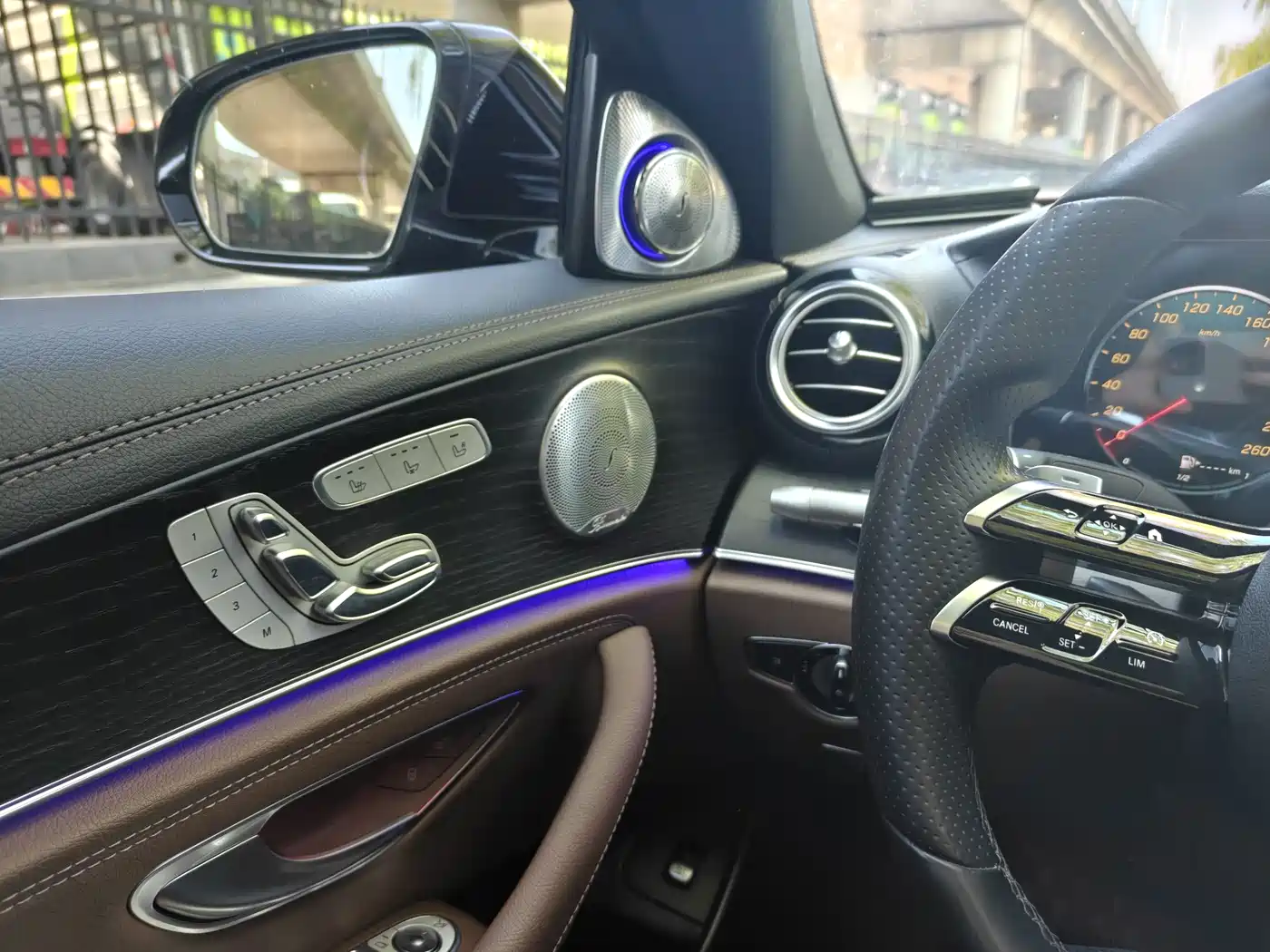 Mercedes-Benz E-Class 2021 E 300 L Sport Luxury Edition фото 16