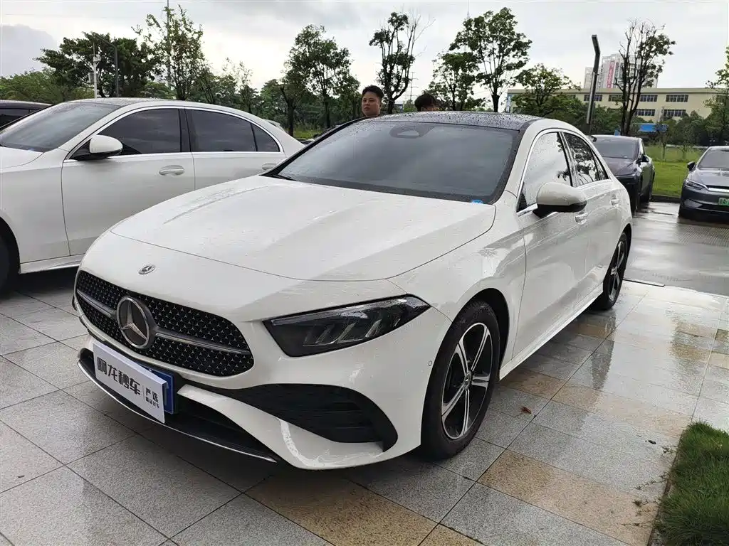 Mercedes-Benz A-Class 2025 2025 A 200 L Fashion Edition