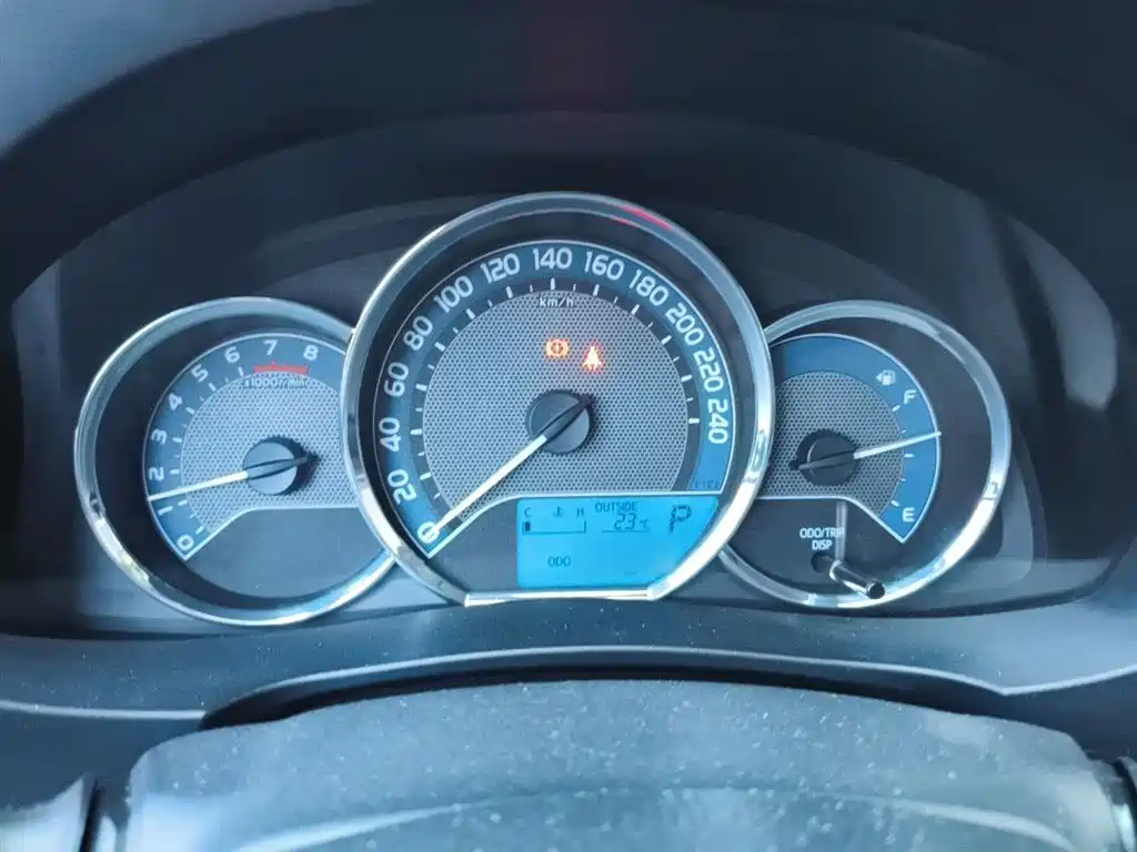 Toyota Corolla 2014 1.6L CVT GL фото 4