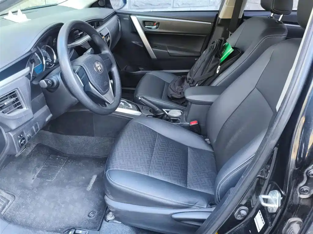 Toyota Corolla 2014 1.6L CVT GL фото 8