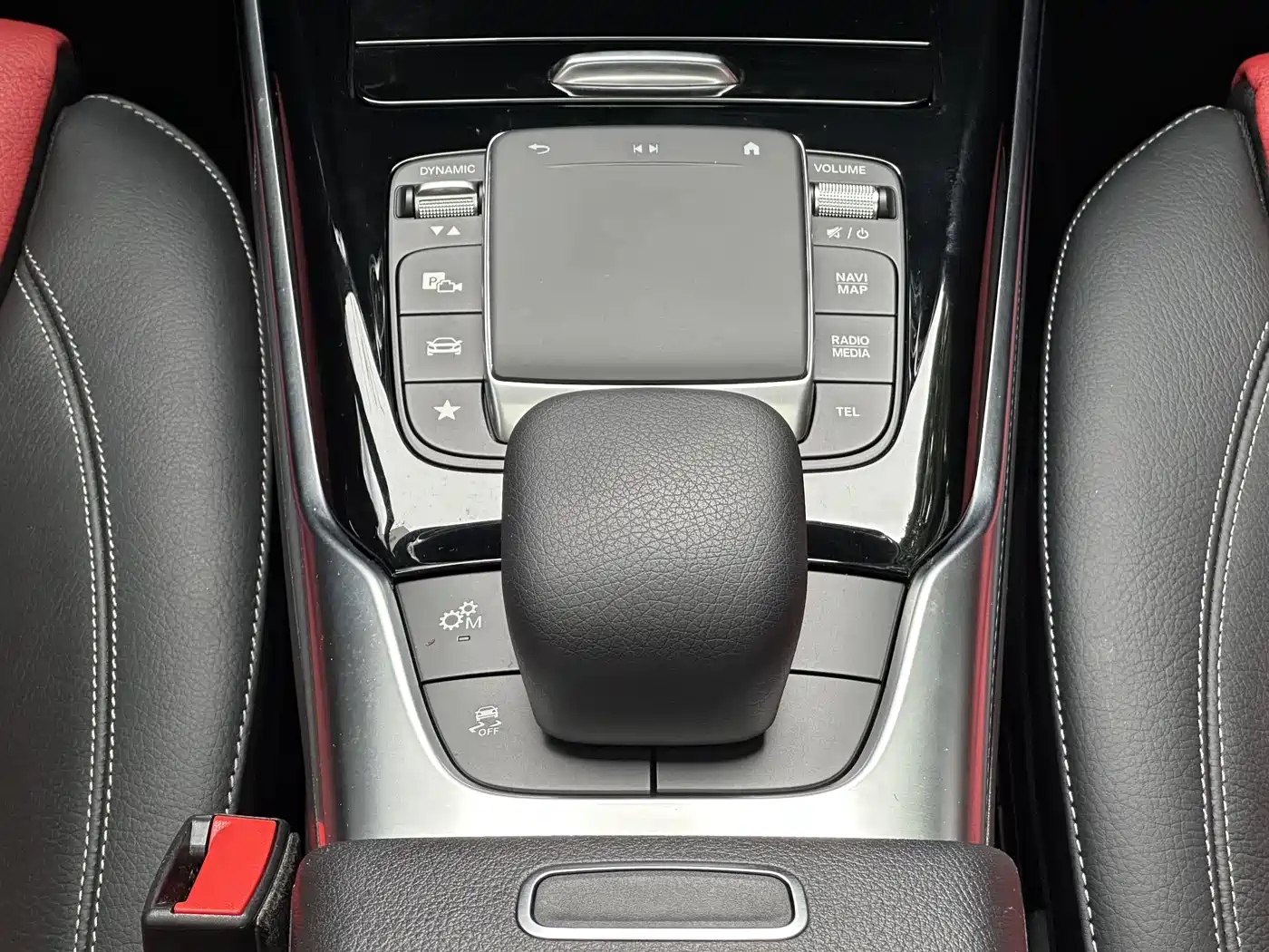 Mercedes-Benz A-Class AMG (Import) 2023 AMG A 35 4MATIC фото 7