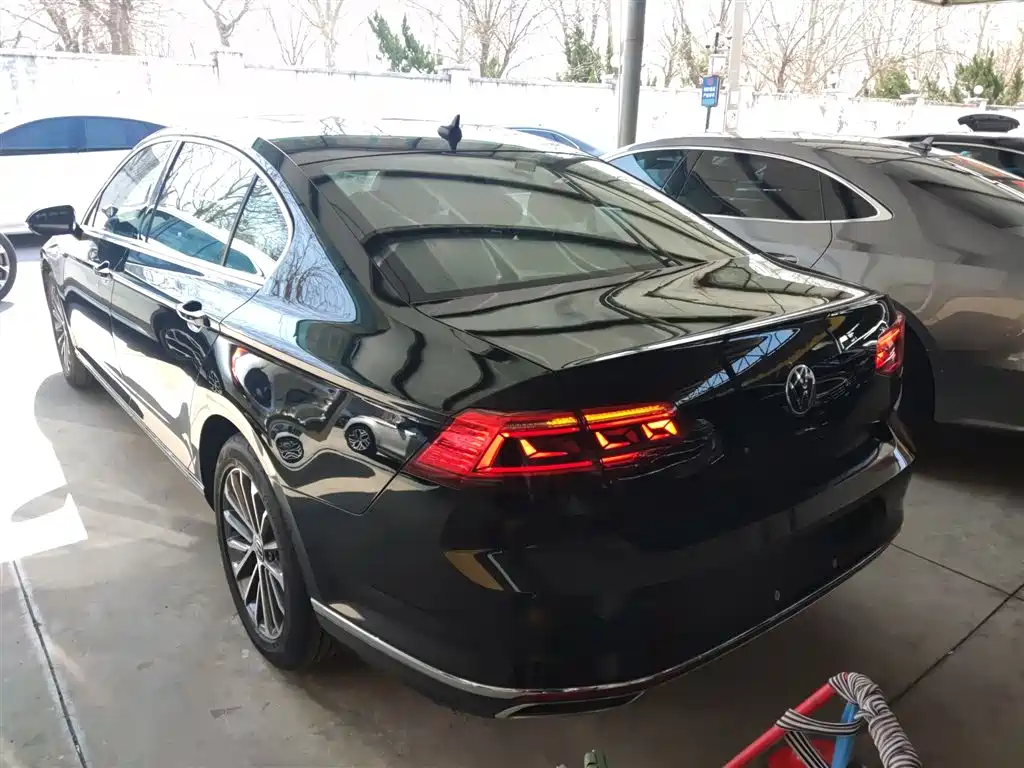 Volkswagen Magotan 2020 330TSI DSG Luxury фото 23