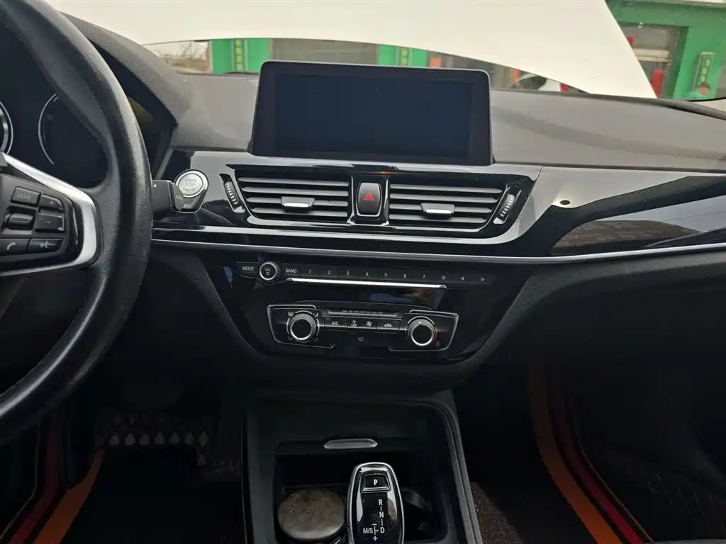 BMW 1 Series 2021 120i M Sport фото 13