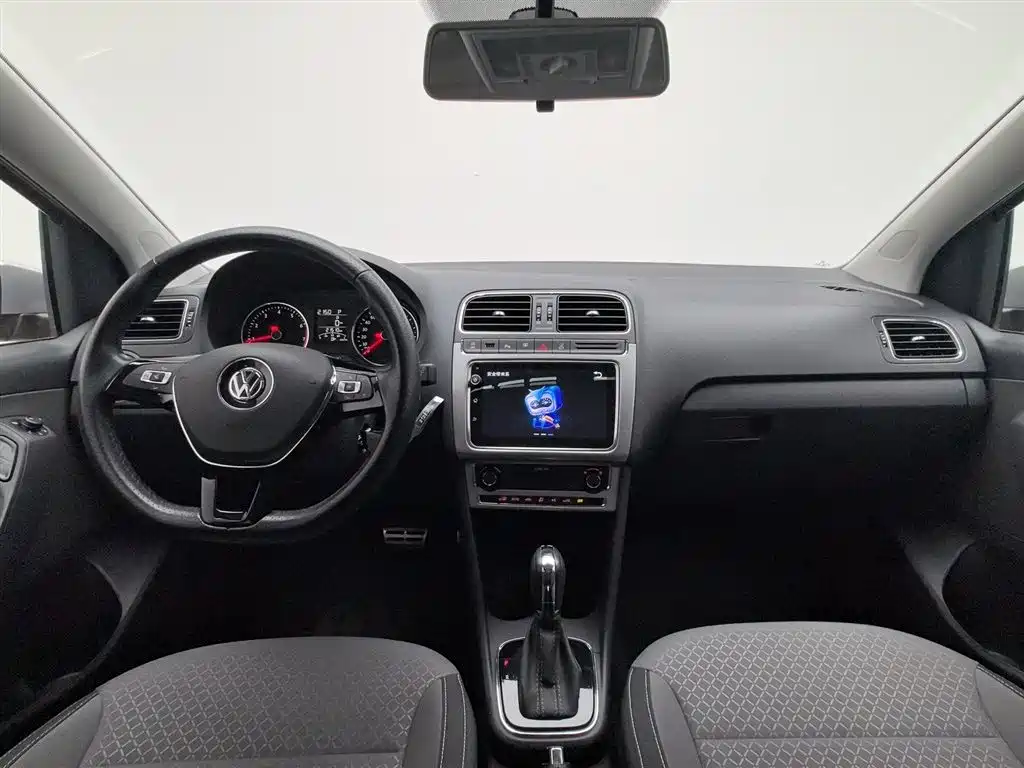 Volkswagen Polo 2018 1.5L Cross Polo Auto фото 5
