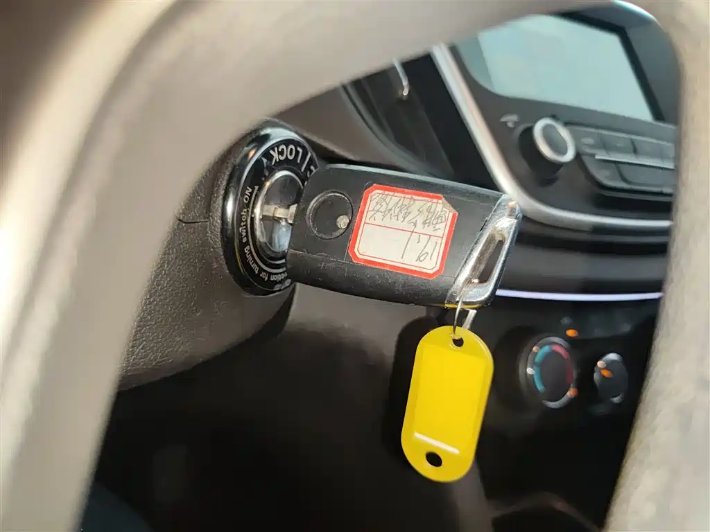 Chevrolet Cavalier 2019 320 Automatic Joy Edition фото 9
