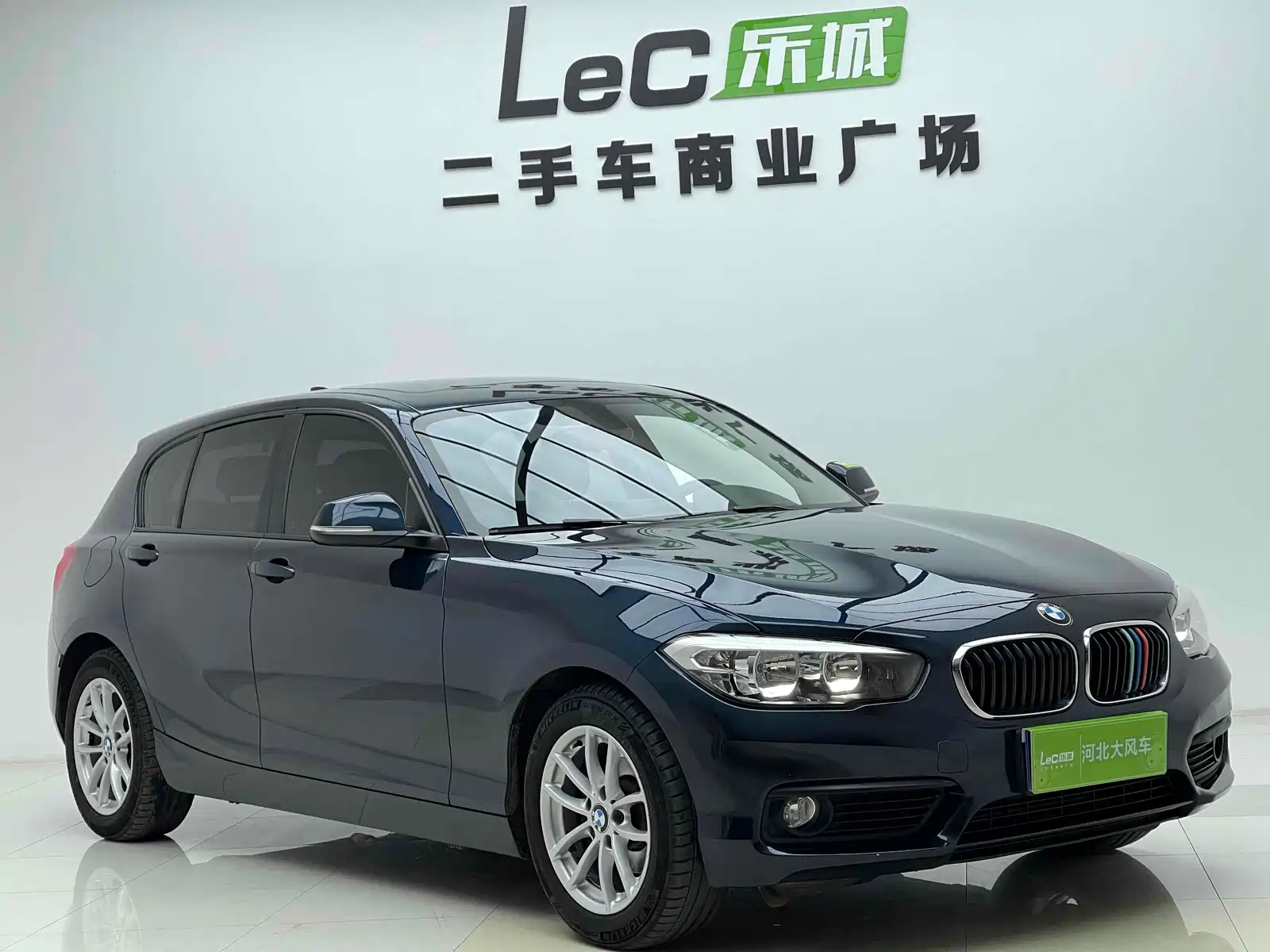 Photo 3 - BMW 1 Series (Import)