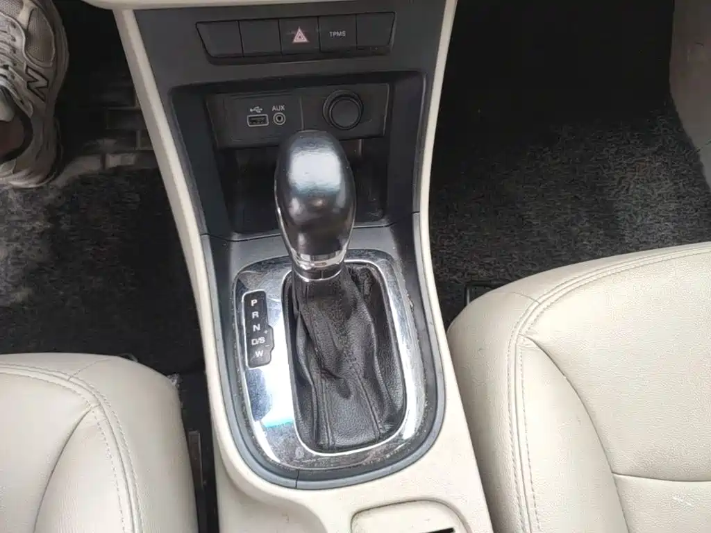 Roewe 360 2016 2015 1.5L Automatic Luxury