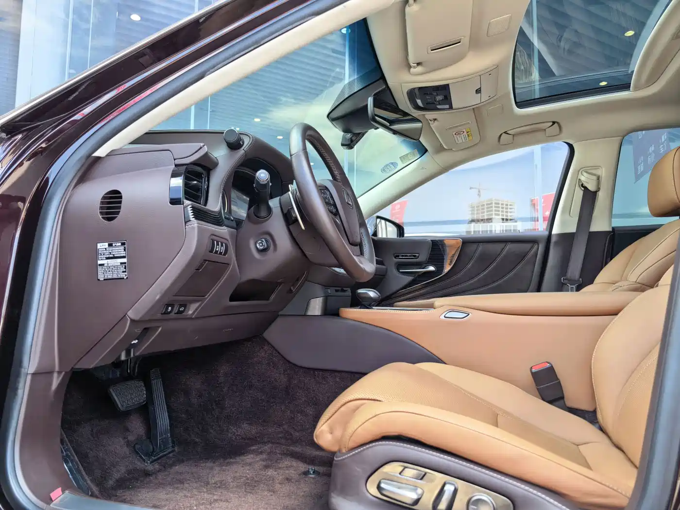 Фото 5 - Lexus LS