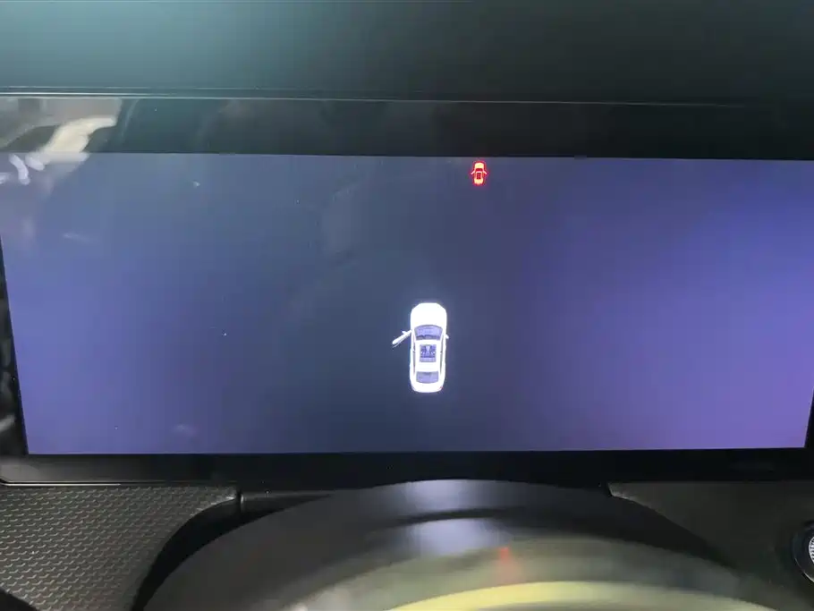 Hongqi H5 2023 2.0T Auto Smart Connect Flag Comfort фото 14