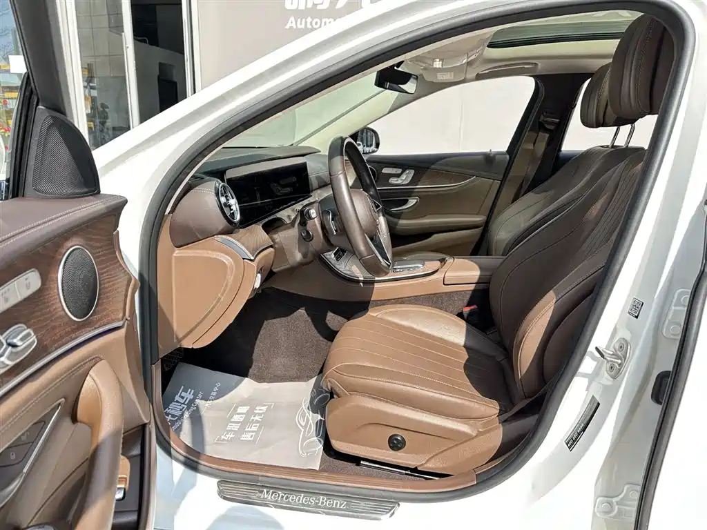 Mercedes-Benz E-Class 2023 E 300 L Fashion фото 9