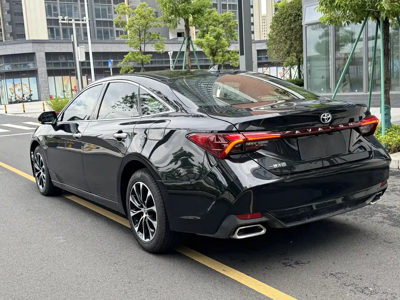 Toyota Avalon 2022 2.0L Luxury Edition фото 4