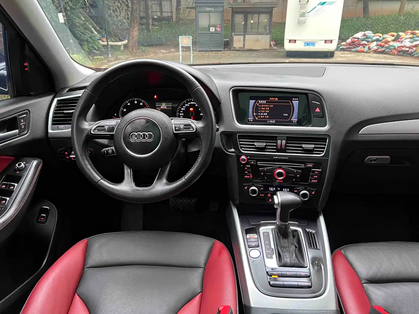 Audi Q5 2018 Collector's Edition 40 TFSI Technology фото 14