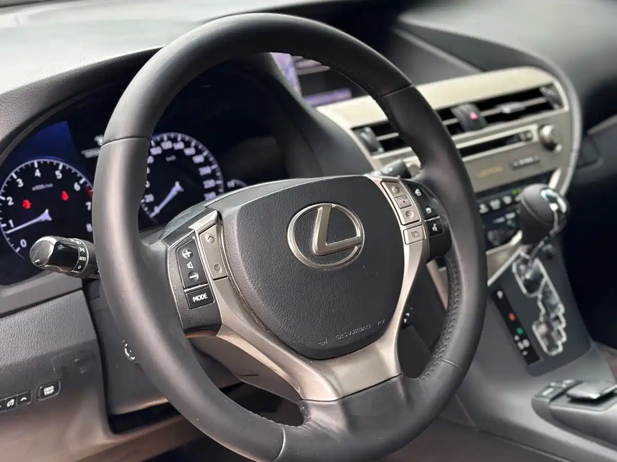 Lexus RX Classic 2013 Model 270 Luxury фото 9
